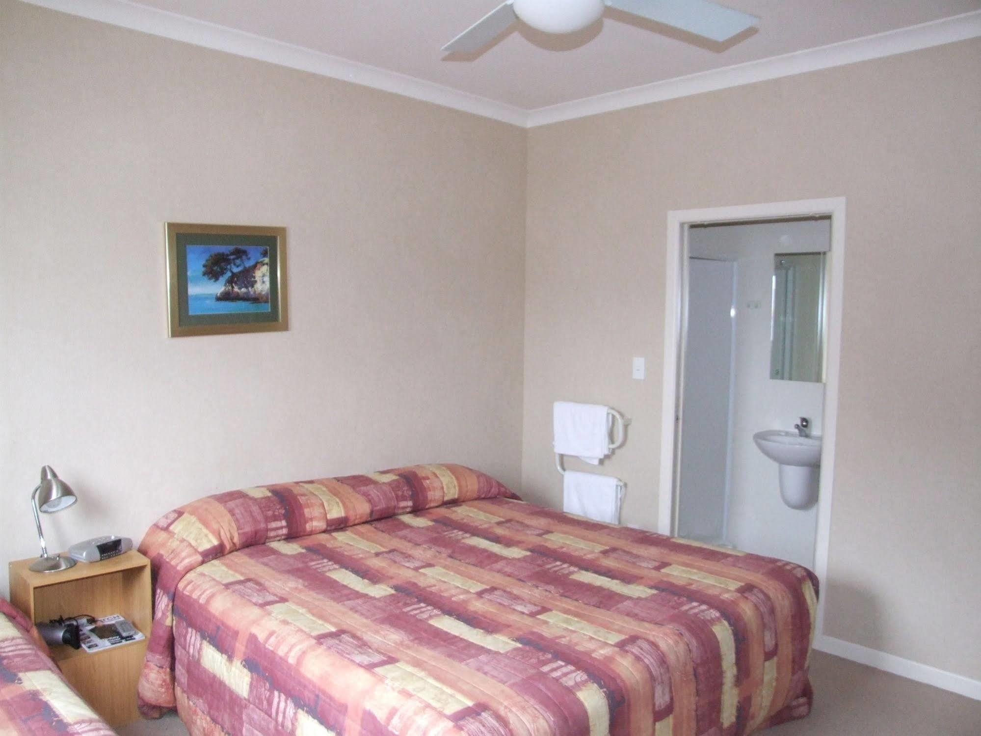 No 1 Motels Кеймбридж Екстериор снимка